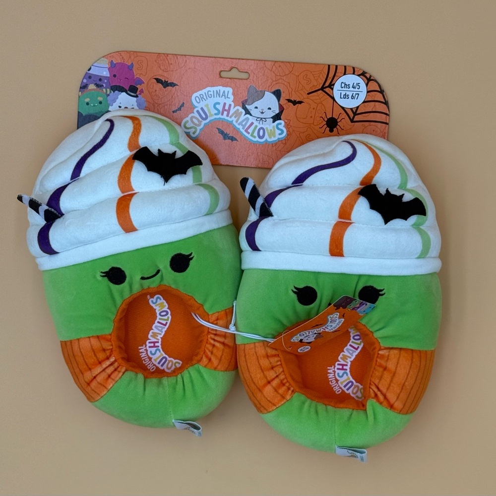 Squishmallows Green and Orange‎ Bat Socks NWT , ships next day .